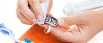 Cleaning a silver ring with toothpaste