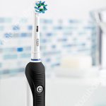 Which electric toothbrushes are produced by Oral B?